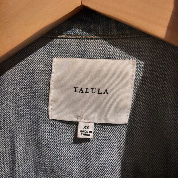 Talula Aritzia Jean Jacket Size XS - Picture 3 of 3